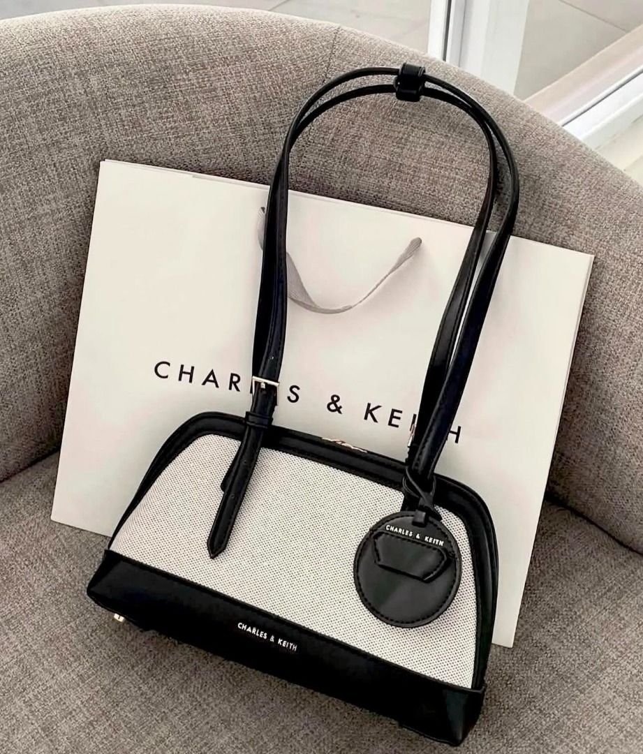 C n K Enola Long-Handle Shoulder Bag (Category: Shoulder Bags) located in Quezon City. Submitted by mjmassortedfinds (Listing ID 1454980231, Image 3). Description: C n K Enola Long-Handle Shoulder Bag ✅ 1 4 O O each +sf ✅ Size: (H)15cm x (W)26cm x (D)8cm ✅ Paperbag Add 9 9 ✅ M P 0 & Brandnew 📸 Actual Pictures Posted 📲 PM for orders and inquiries 📌Pinas Onhand & Ready to Ship 📌We can Ship Nationwide (+SF) 📌No Return, No Exchange 📌If in DOUBT