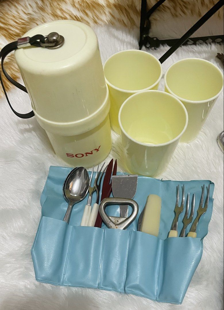 Camping outdoor assorted materials bundle (Category: Hiking & Camping) located in Quezon City. Submitted by sissymissy1527 (Listing ID 1455034014, Image 3). Description: For take all only Flashlights-working condition ( battery operated) Camping chair- foldable, hindi pa po yan nakalock sa picture All items in good condition and no issue With freebie Loc tandang sora, qc.