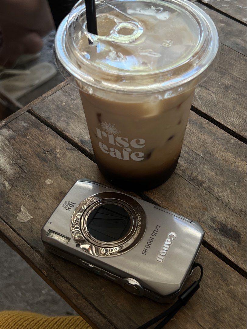 Canon Ixus 1000 hs | PowerShot SD4500 IS (Category: Cameras) located in Caloocan City. Submitted by gandatch (Listing ID 1454901804, Image 2). Description: CANON IXUS 1000HS (RARE) 10 mp 10x zoom CMOS sensor Ganda netooo ea Also known Canon ixy 50s Digi’s Inclusions • Original Battery • Original Charger • Mermory Card • Card reader(ios) ~ light Icd vignette.