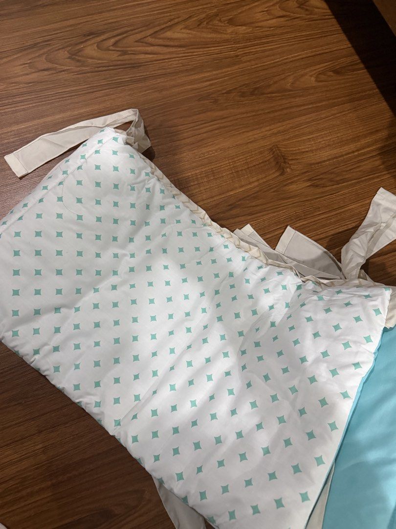 Castle Crib Protector & bedding (Category: Bed Guards) located in Quezon City. Submitted by steph_hgo (Listing ID 1455088376, Image 3). Description: Used once Almost new condition No issues For standard crib size Protector for all sides (reversible) , 1 bedding mattress (reversible).