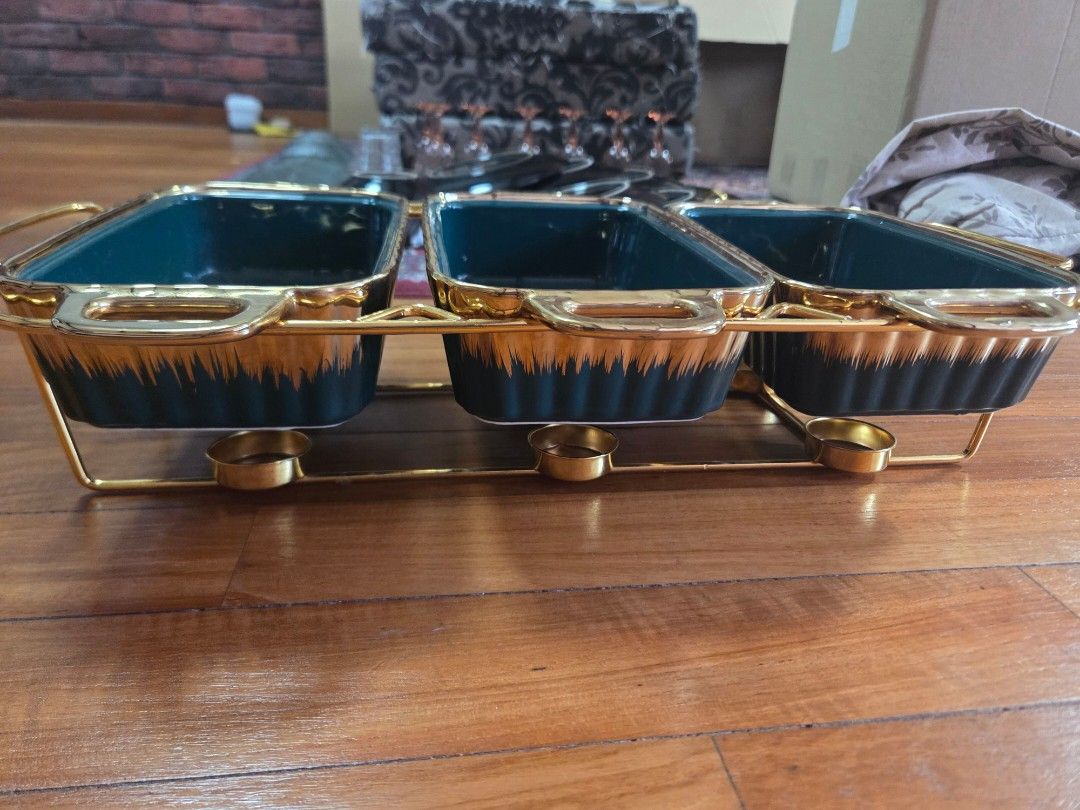 Ceramic buffet set (Category: Bathroom & Kitchen Fixtures) located in Singapore. Submitted by Shaputra69 (Listing ID 1455029863, Image 2). Description: .