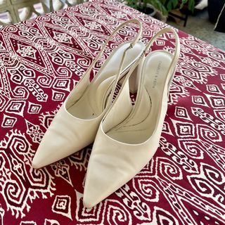 (Category: ) located in . Submitted by moony_preloved (Listing ID 1454959904, Image 1). Description: .