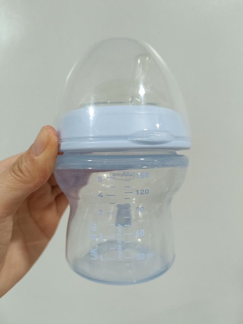 Chicco Baby Bottle 150ml (Category: Breastfeeding & Bottle Feeding) located in San Mateo. Submitted by aubrey.s (Listing ID 1455082527, Image 1). Description: - Chicco Baby Bottle - Used 2-3x only (baby was breastfed) for my NB - 150ml capacity - Includes teat (replaceable) and cap - Features measurement markings on the side - Adorable bear design.