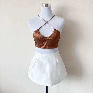 (Category: ) located in . Submitted by rosywardrobe (Listing ID 1455103513, Image 1). Description: .