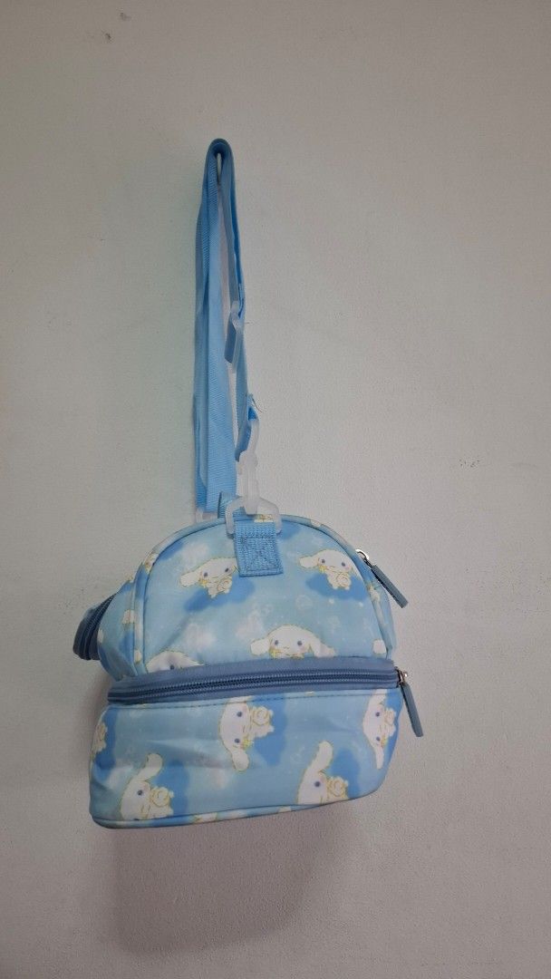 Cinnamonroll insulated lunch bag (Category: Other Babies Going Out Needs) located in Manila. Submitted by girlyukay (Listing ID 1455047206, Image 3). Description: Cinnamonroll insulated lunch bag needs cleaning a bit.