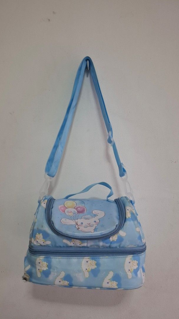 Cinnamonroll insulated lunch bag (Category: Other Babies Going Out Needs) located in Manila. Submitted by girlyukay (Listing ID 1455047206, Image 2). Description: Cinnamonroll insulated lunch bag needs cleaning a bit.