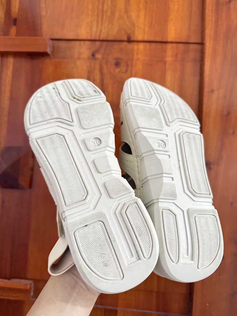 CLN Fisherman Sandals (Category: Sandals) located in Meycauayan. Submitted by daebaaaeee (Listing ID 1454973203, Image 3). Description: - used once only.