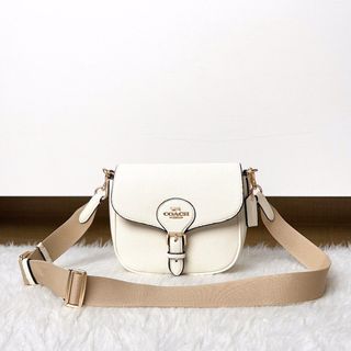 （分類：）位於 。 由 bellezza. 提交（商品編號 1455015845，圖片 1）。簡介： 。