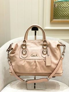 (Category: ) located in . Submitted by luxshare_preloved_ (Listing ID 1455034027, Image 1). Description: .