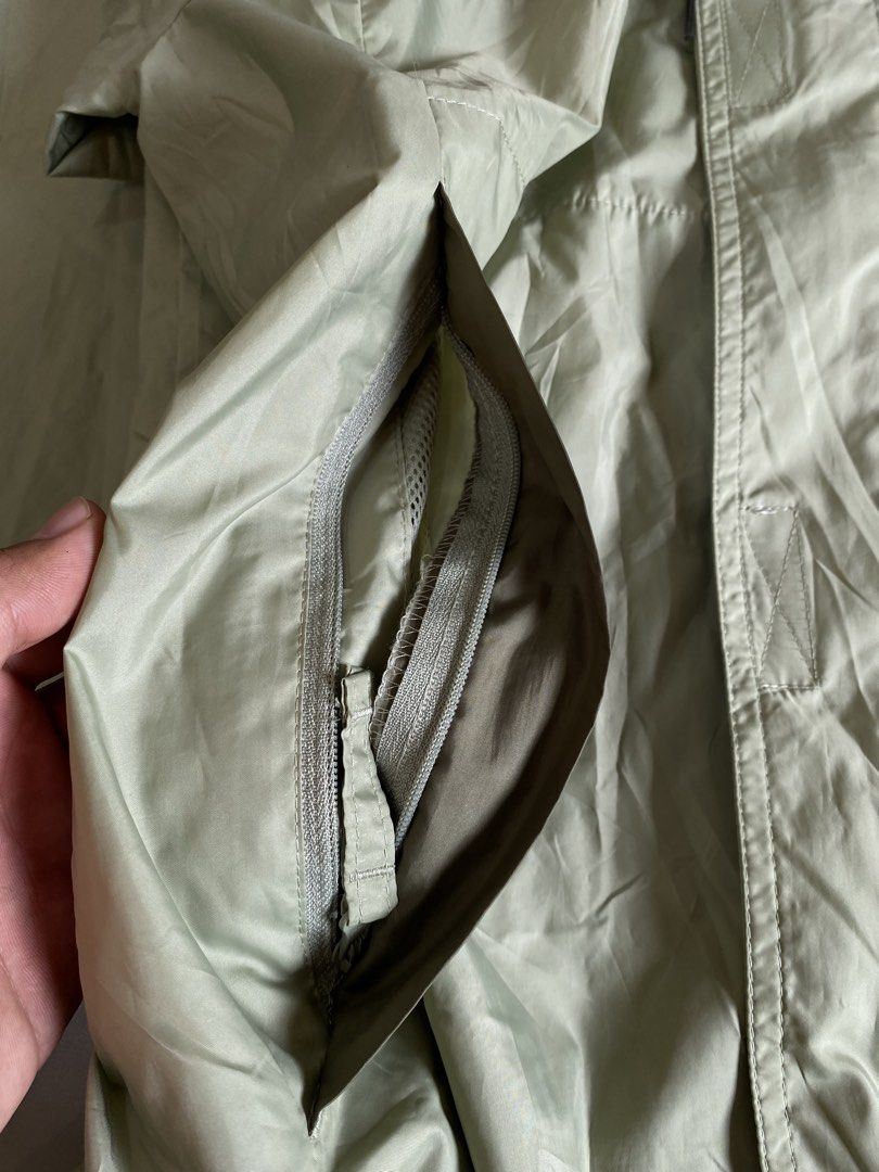 Columbia Outdoor Rain Jacket Waterproof (Category: Coats, Jackets and Outerwear) located in Alaminos. Submitted by shanlhipyv58773 (Listing ID 1454963708, Image 3). Description: Columbia Outdoor Jacket Waterproof Dimes: 21.5x25.