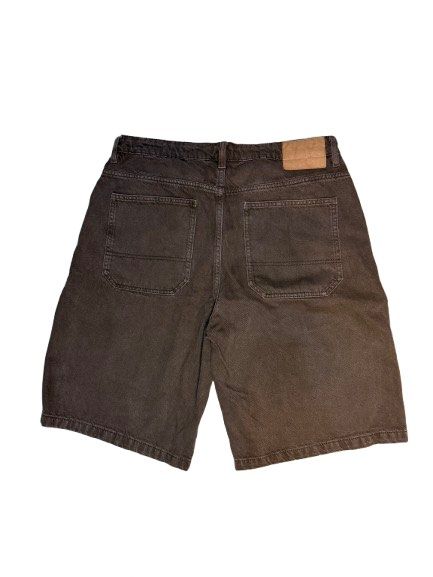 Cotton On Brown Baggy Short (Category: Shorts) located in Manila. Submitted by D3CLUTTER (Listing ID 1455054258, Image 2). Description: Authentic Cotton On Brown Baggy Short Dimes: W 34 L 22 Hem 12 Rise 13 ₱900 Message for more details and Issues .