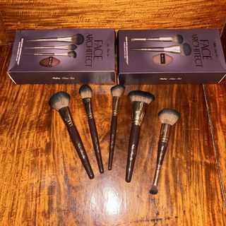(Category: ) located in . Submitted by declutter.diaries (Listing ID 1454954223, Image 1). Description: .