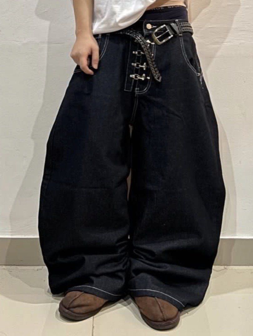 RAW DARK CLASP WIDE BAGGY JEANS (Category: Jeans) located in Manila. Submitted by zeltt (Listing ID 1455070816, Image 3). Description: 34” WAIST 14.5” THIGH 42” LENGTH 12.5” HEM / OPEN LEG Bought from hiddenjunks perfect condition only used twice.