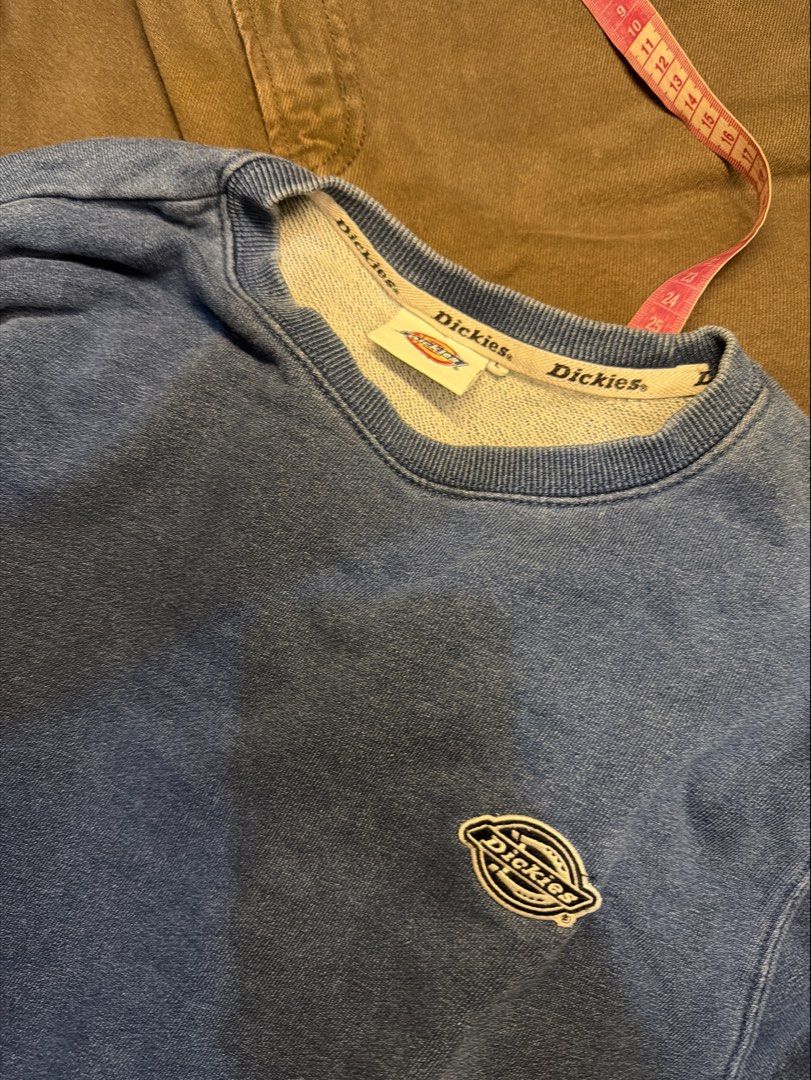 Dickies Blue Crewneck Sweatshirt (Category: Coats, Jackets and Outerwear) located in Manila. Submitted by D3CLUTTER (Listing ID 1455058585, Image 2). Description: Dickies Blue Crewneck Sweatshirt Dimes: W 22 L 27 Sleeves L 27 ₱500 Message for more details and issues .
