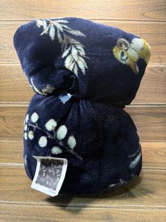 (Category: ) located in . Submitted by fashionifywardrobe8899 (Listing ID 1455024250, Image 1). Description: .