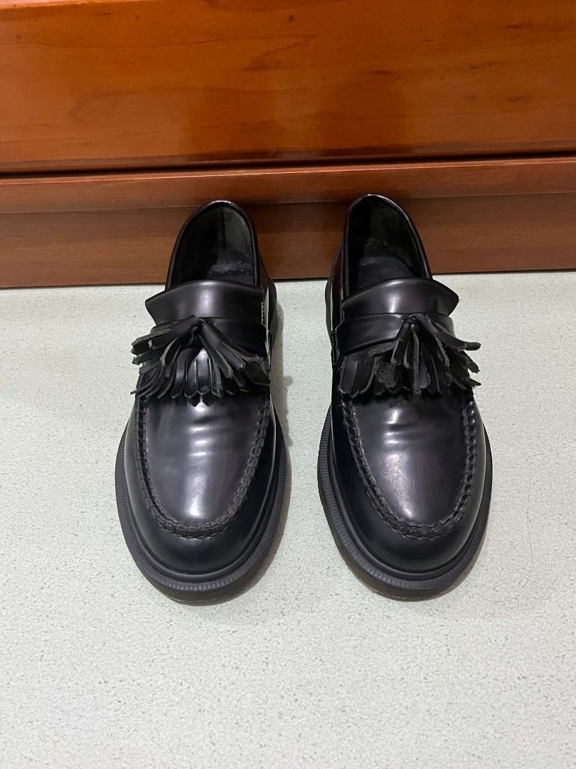 DR. MARTENS Adrian Tassel Loafers (SIZE 38) (Category: Loafers) located in Santa Cruz. Submitted by friendlyfire1 (Listing ID 1455043713, Image 2). Description: Good as new (NO BOX) +SF.