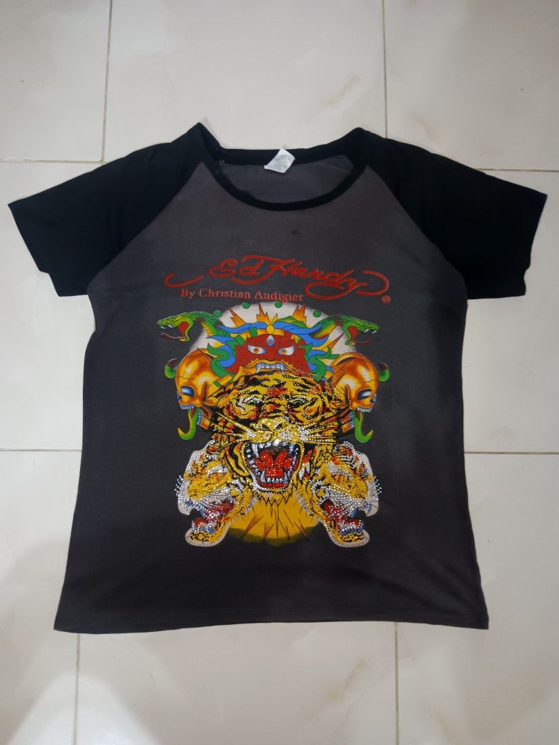 Ed hardy tshirt (Category: Tshirts & Polo Shirts ) located in Manila. Submitted by strone8 (Listing ID 1455035899, Image 1). Description: 350 shipped 28x20.