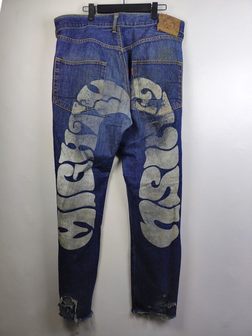 Evisu Daicock Worn (Category: Jeans) located in Manila. Submitted by declutterpromax (Listing ID 1455107527, Image 1). Description: .