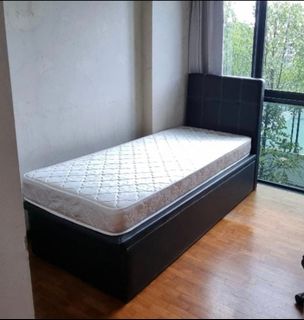(Category: ) located in . Submitted by fun_tech_dealz (Listing ID 1454971672, Image 1). Description: .