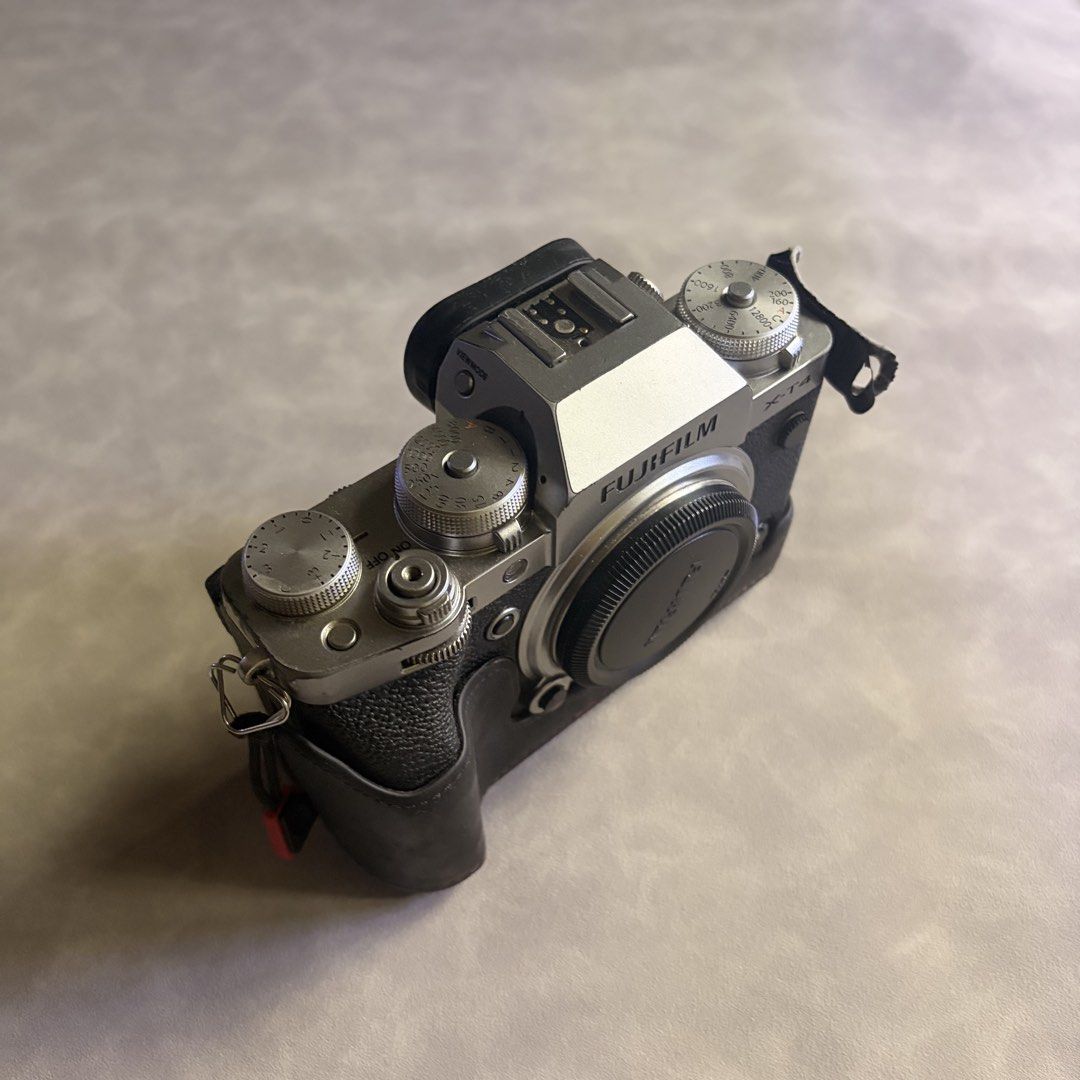 Fujifilm XT4 (Category: Cameras) located in Calamba. Submitted by chanalcaras (Listing ID 1454953246, Image 2). Description: FUJIFILM XT4 Condition 8.8/10 No issue. Complete with Box 4 Batteries (1 Fuji 3 wasabi) Shuttercount around 18-20k Meet up around Calamba Laguna. Can do lalamove and bank transfer for payment..