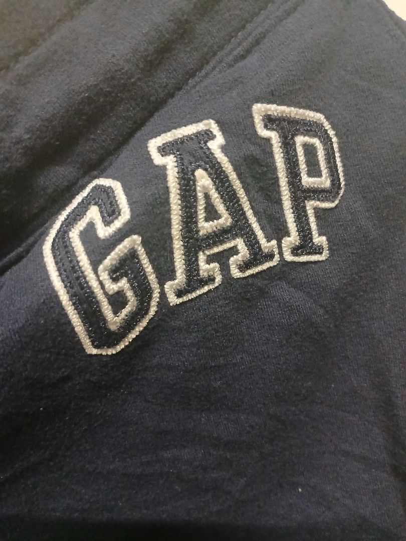 GAP SHORT (Category: Shorts) located in Cebu City. Submitted by perfectzero (Listing ID 1455093068, Image 2). Description: size on tag XL.