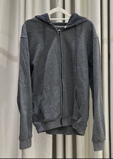 (Category: ) located in . Submitted by shopaholic_closet203 (Listing ID 1454978115, Image 1). Description: .