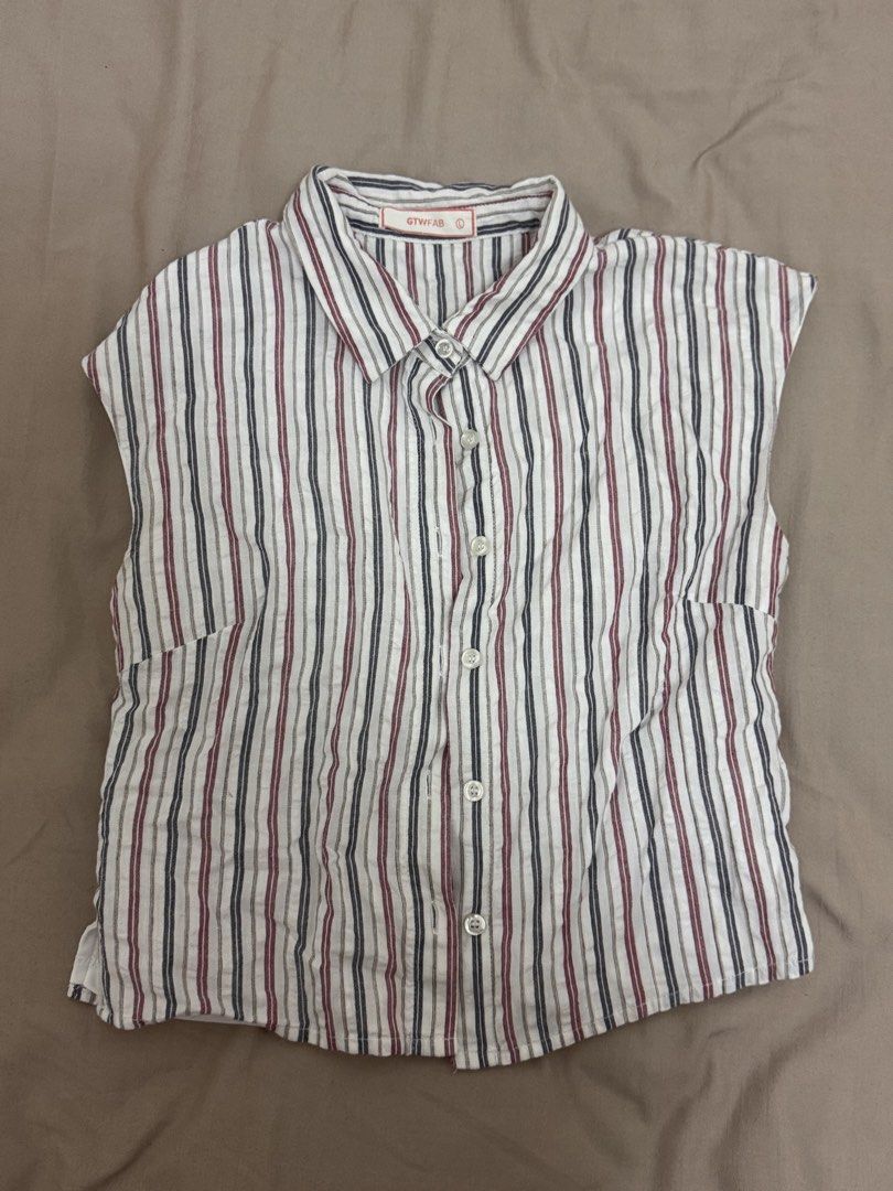 GTWFAB sleeveless vertical stripe collared vest/blouse (Category: Sleeveless) located in Manila. Submitted by rianbfr (Listing ID 1455081889, Image 1). Description: i have used this and has been with me for a long time. the wear is noticeable but it is still sturdy. It is also double lining on the inside.