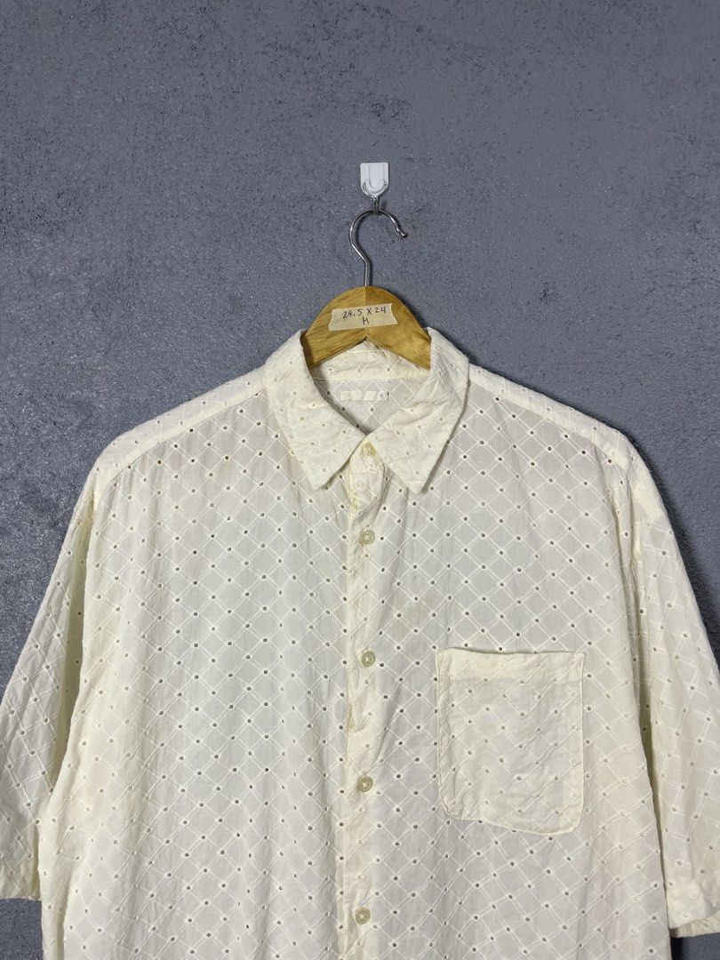 GU Button Down Polo (Category: Tshirts & Polo Shirts ) located in Famy. Submitted by basicthrifted (Listing ID 1454954162, Image 2). Description: .