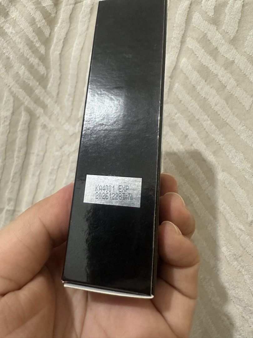 HERA make up fixer (Category: Makeup) located in San Pablo. Submitted by reeys_neen (Listing ID 1454981213, Image 3). Description: HERA make up fixer Setting spray Moisturizing mist 24hr long lasting 30ml Available in 2pcs.