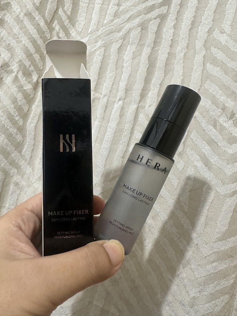 HERA make up fixer (Category: Makeup) located in San Pablo. Submitted by reeys_neen (Listing ID 1454981213, Image 2). Description: HERA make up fixer Setting spray Moisturizing mist 24hr long lasting 30ml Available in 2pcs.