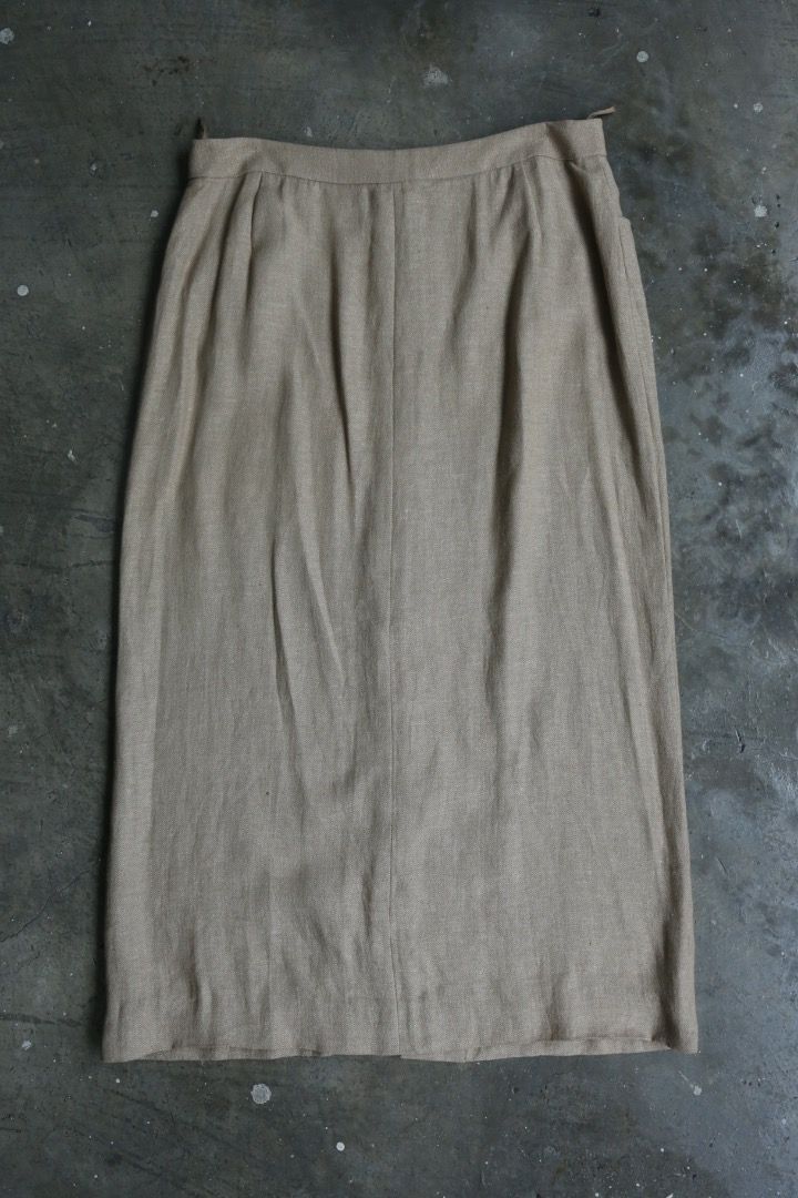 Hermes - Margiela - S/S 99 - Front Button-Up Skirt (Category: Skirts) located in Manila. Submitted by graymatter_ (Listing ID 1454977714, Image 3). Description: Hermes - Margiela - S/S 99 - Front Button-Up Skirt Tagged Size: 44 Condition: 8.5/10 Flaws: Minor Piling Material: 91% Linen, 9% Polyamide Made in: France Dimensions Waist: 34 Length: 35.
