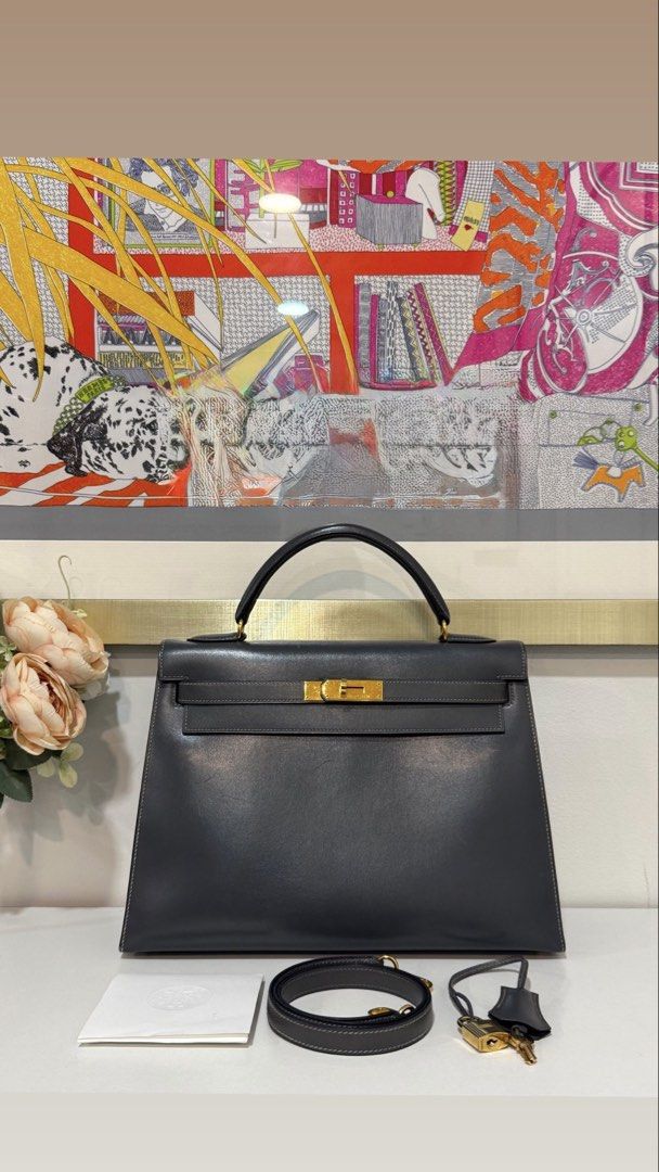 Hermes kelly 32 (Category: Luxury Bags & Wallets) located in Taguig. Submitted by consumergoodstrading (Listing ID 1455136478, Image 1). Description: Hermes Kelly 32 Stamp C square year 1999 Full set ( no receipt ) For more information pm Me thanks .