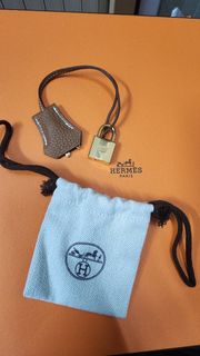 （分類：）位於 。 由 jenjen90801 提交（商品編號 1454963602，圖片 1）。簡介： 。