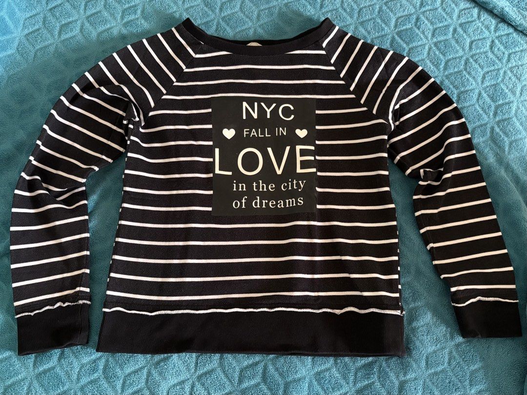 H&M sweatshirt (Stripes Black and White) (Category: Babies & Kids Fashion) located in Quezon City. Submitted by annecsj (Listing ID 1455020799, Image 1). Description: .