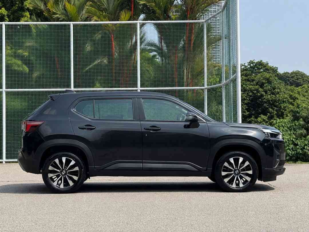 HONDA WR-V Z AUTO 1.5 (Category: Used Cars) located in Singapore. Submitted by signaturemotors (Listing ID 1455020219, Image 3). Description: Showroom: 237 ALEXANDRA ROAD 237 Alexandra Road #02-04 Singapore 159929 Come With 10-Year Warranty! One Of The Best Fuel Consumption SUV Model! Come With Sound Steam Touchscreen Infotainment System With Apple CarPlay. Reverse Camera. In Car Camera. Knockdown Rear Seats. High Trade In Welcome! Full Loan Avai