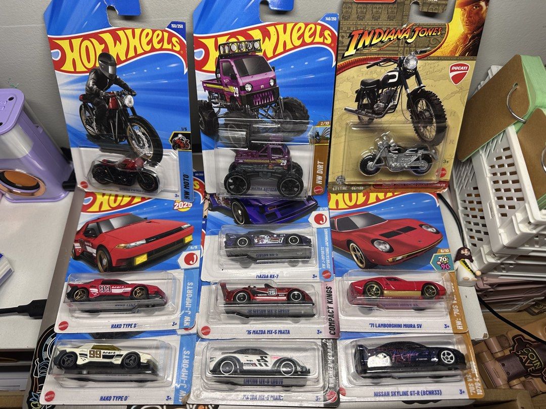 hotwheels 1:64 Car collection (Category: Vehicle & Diecast Models) located in San Jose del Monte. Submitted by yamarich (Listing ID 1455080881, Image 1). Description: Outing PERSONAL COLLECTION For TAKE ALL 1,400php 150 EACH.