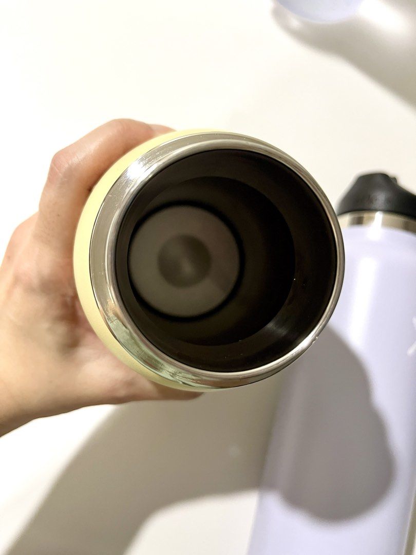 Hydroflask (Category: Water Bottles & Tumblers) located in Singapore. Submitted by ch_fam (Listing ID 1455099692, Image 3). Description: $15 each Used but still in good condition 7/10 Self collect my blk 299B Compassvale St No measurements will be provided.