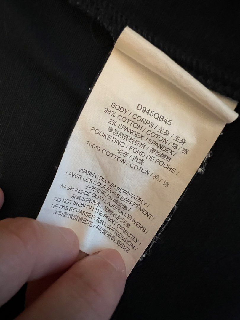 Jacket （分類：外套及戶外衣服）位於 Hong Kong。 由 marxwei 提交（商品編號 1454960387，圖片 3）。簡介： Blue Jacket With pockets left and right 。
