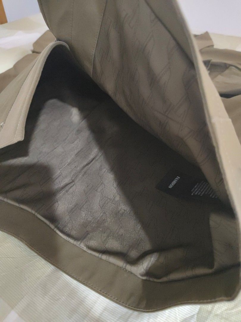 Jacket (Category: Coats, Jackets and Outerwear) located in Manila. Submitted by braveearth.e35511 (Listing ID 1455111095, Image 3). Description: Shoulder width 44cm, chest circumference 103cm, garment length 67cm.