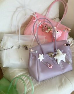 (Category: ) located in . Submitted by thrifted.clothing (Listing ID 1455007804, Image 1). Description: .