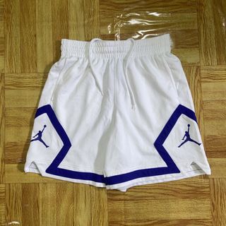 (Category: ) located in . Submitted by thrift2gems (Listing ID 1455050921, Image 1). Description: .