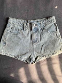 (Category: ) located in . Submitted by gi09847 (Listing ID 1454998825, Image 1). Description: .