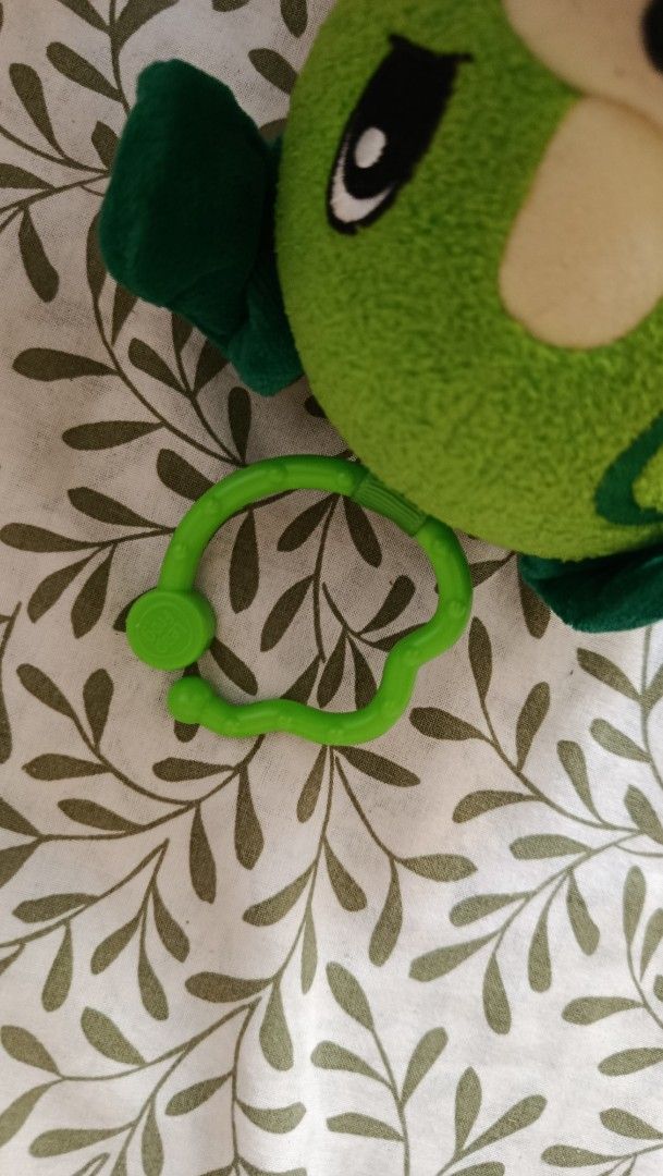 LeapFrog Scout Puppy Plush Toy with Ring (Category: Plushies & Soft Toys) located in Mandaluyong City. Submitted by dear_ipay (Listing ID 1455047546, Image 3). Description: - Adorable green plush puppy head toy - Super soft texture for little hands - Sweet embroidered face details - Comes with a green plastic ring for easy attachment to strollers, diaper bags, or backpacks - Features a small loop for hanging - Ideal for babies and toddlers.