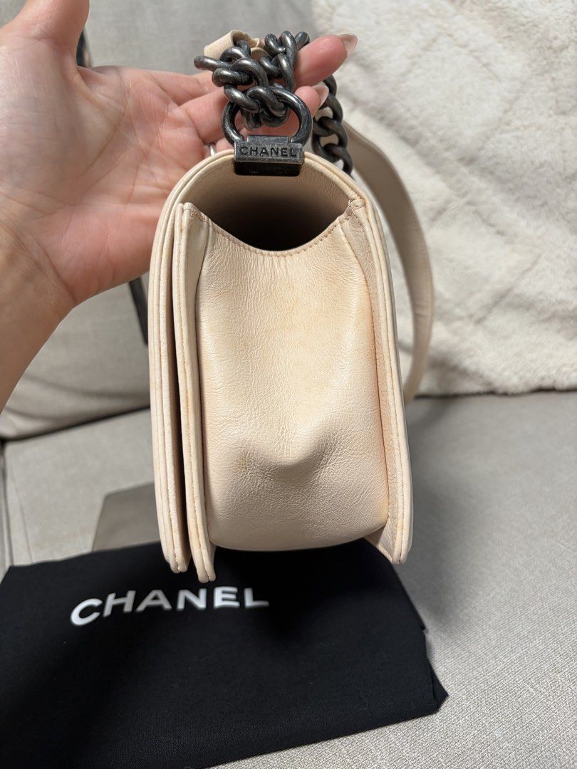 Chanel Leboy calfskin 25cm (Category: Luxury Bags & Wallets) located in Las Pinas. Submitted by lovedmnl (Listing ID 1454970942, Image 3). Description: Witg dustbag 100% authentic Series 18 .