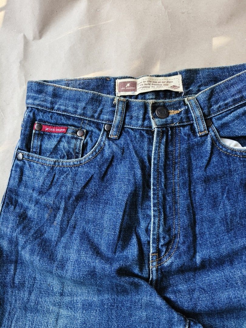 Lee Cooper Denim Jeans - Size 28 (Category: Jeans) located in Manila. Submitted by thriftclothin (Listing ID 1455082243, Image 2). Description: - Brand: Lee Cooper - Color: Classic Blue Denim - Fit: Straight Leg - Waist Size: 33 inches - Ideal for: Everyday wear - Condition: Please check photos for details.
