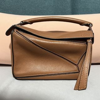 (Category: ) located in . Submitted by lyna_closet (Listing ID 1454994420, Image 1). Description: .