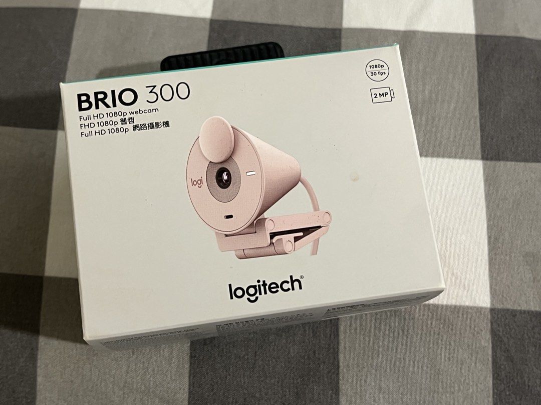 Logitech webcan brio 300 (barely used) (Category: Webcams) located in Dasmarinas. Submitted by ozomixie (Listing ID 1455060447, Image 2). Description: only used it 3 times and it’s good as new. rfs: decluttering and sold me pc already .