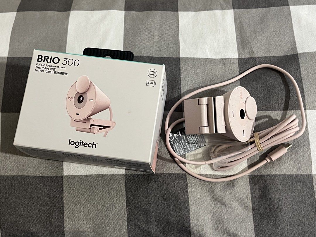 Logitech webcan brio 300 (barely used) (Category: Webcams) located in Dasmarinas. Submitted by ozomixie (Listing ID 1455060447, Image 1). Description: only used it 3 times and it’s good as new. rfs: decluttering and sold me pc already .
