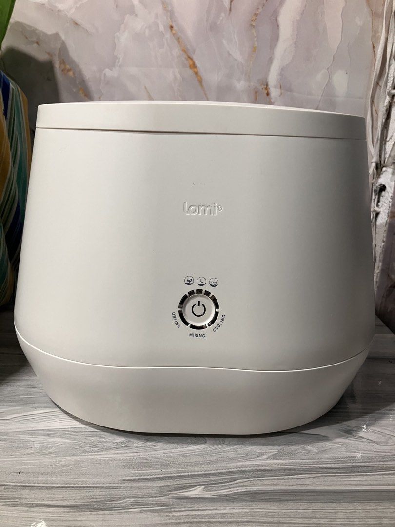 LOMI ELECTRIC COUNTERTOP COMPOSER (Category: Soil & Fertilisers) located in General Mariano Alvarez. Submitted by adonid (Listing ID 1455008497, Image 1). Description: LOMI ELECTRIC COUNTERTOP COMPOSER BRAND NEW CONDITION WITH BOX NEVER BEEN USED.