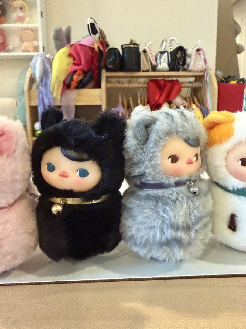 Lucky Roly Poly Kitty - Set of 6 (Category: Designer & Blind Box Toys) located in Makati City. Submitted by imwinniewong (Listing ID 1454991437, Image 3). Description: Pucky Roly Poly Kitty - 2,500 PHP INDIVIDAUL - 450 .